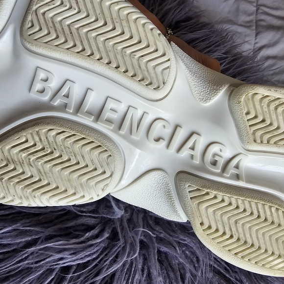 Balenciaga triple s "White Rubber" Chunky Sneakers AUTHENTIC size 39 - Picture 8 of 13